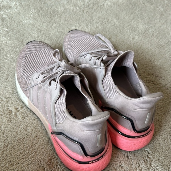 Adidas Ultraboost - Picture 3 of 4